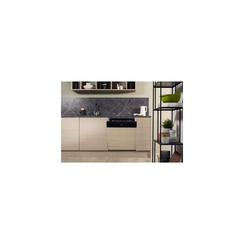 Máquina de Lavar Loiça Hotpoint HBC 2B+26 B